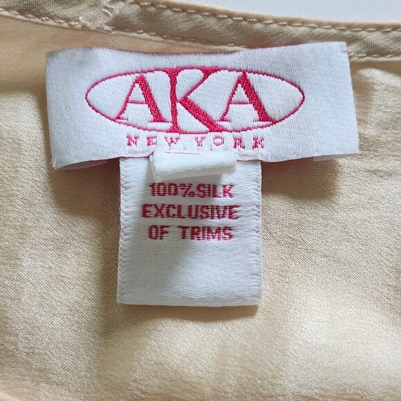 AKA New York Silk Peach/Pink Blouse with Black Lace Sleeves Size Small - Picture 4 of 9